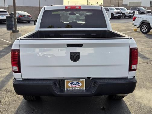 2024 RAM 1500 Classic Warlock Crew Cab 4x2 5'7' Box