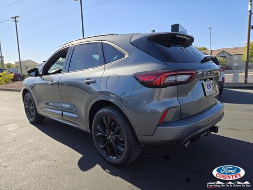 2025 Ford Escape ST-Line Elite