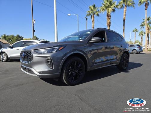 2025 Ford Escape ST-Line Elite