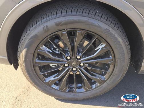 2025 Ford Escape ST-Line Elite