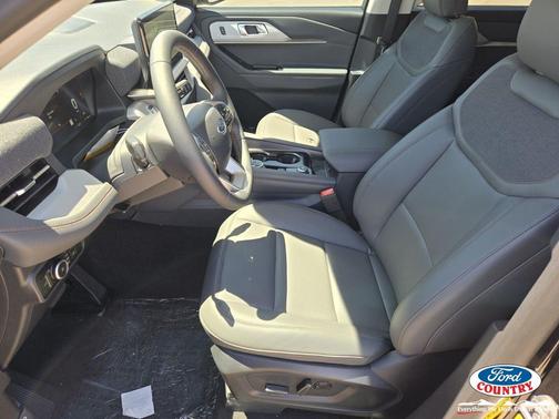 Agate Black Metallic 2026 Ford Explorer Active