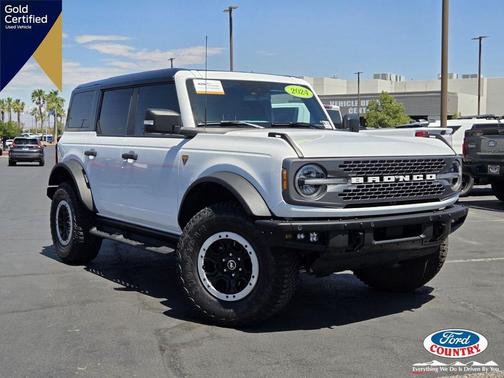 Oxford White 2024 Ford Bronco Badlands