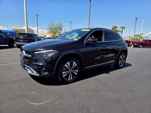 Night Black 2025 Mercedes-Benz GLA 250 4MATIC