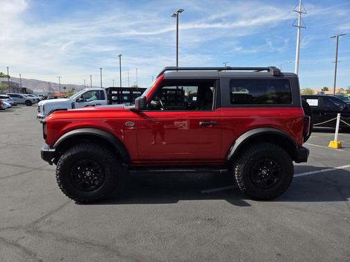 Hot Pepper Red Metallic Tinted Clearcoat 2023 Ford Bronco Wildtrak