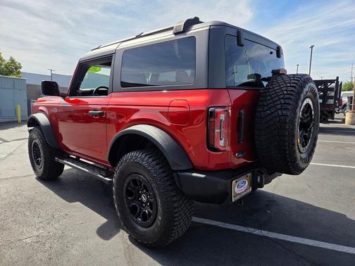 Hot Pepper Red Metallic Tinted Clearcoat 2023 Ford Bronco Wildtrak