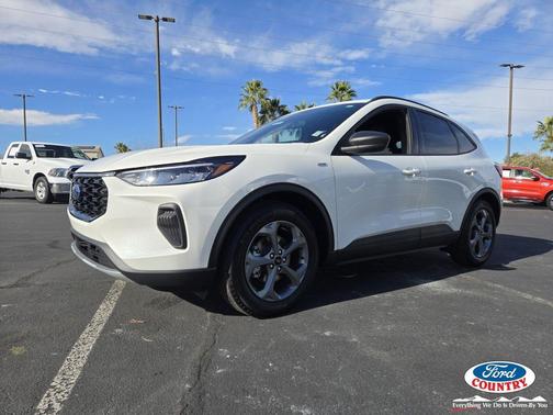 Star White Metallic Tri-Coat 2026 Ford Escape ST-Line