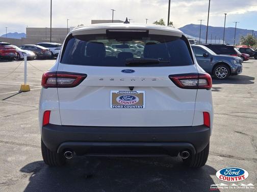 Star White Metallic Tri-Coat 2026 Ford Escape ST-Line