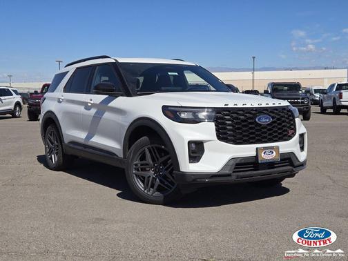Star White Metallic Tri-Coat 2026 Ford Explorer ST