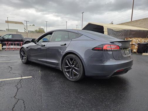 2022 Tesla Model S Plaid