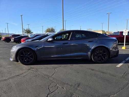 2022 Tesla Model S Plaid