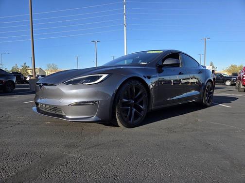 2022 Tesla Model S Plaid