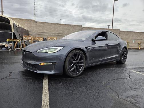 2022 Tesla Model S Plaid