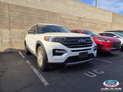 Star White Metallic Tri-Coat 2023 Ford Explorer XLT