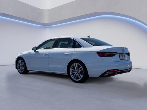 2023 Audi A4 45 S line Premium Plus
