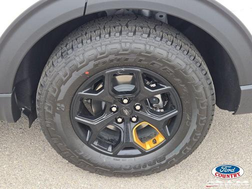 Star White Metallic Tri-Coat 2026 Ford Explorer Tremor