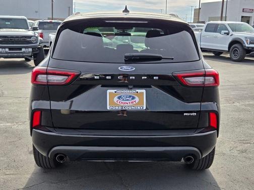 Agate Black Metallic 2024 Ford Escape ST-Line