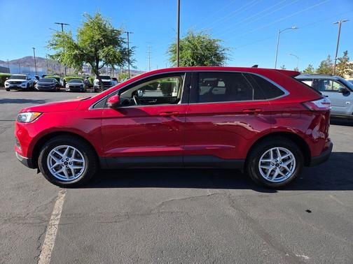 Rapid Red Metallic Tinted Clearcoat 2022 Ford Edge SEL
