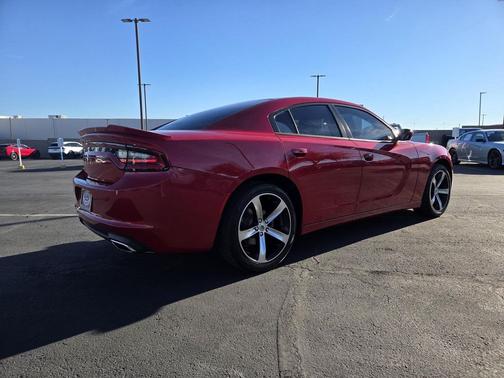 2017 Dodge Charger SE