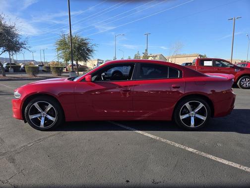 2017 Dodge Charger SE