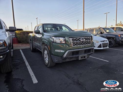2022 Nissan Frontier SV