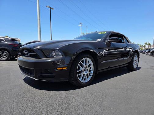 Black 2013 Ford Mustang V6 Premium