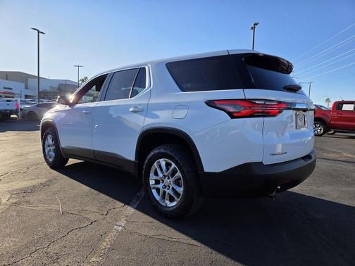 2023 Chevrolet Traverse LS