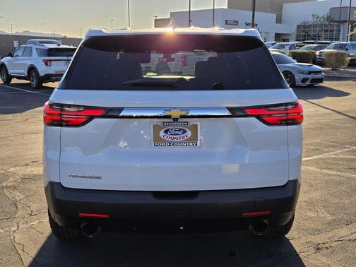 2023 Chevrolet Traverse LS