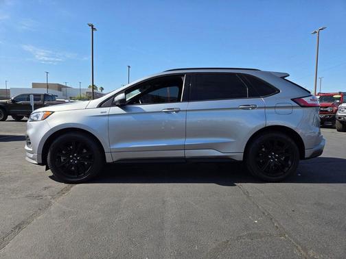 Iconic Silver Metallic 2023 Ford Edge ST Line
