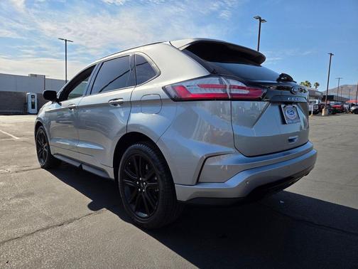 Iconic Silver Metallic 2023 Ford Edge ST Line