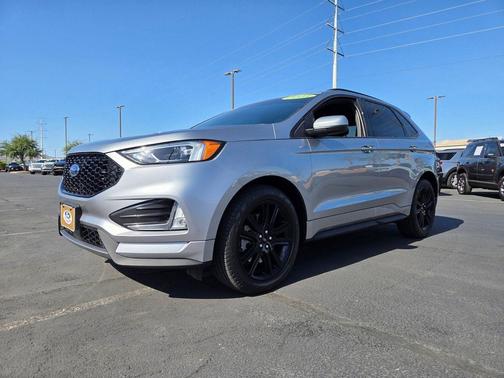 Iconic Silver Metallic 2023 Ford Edge ST Line