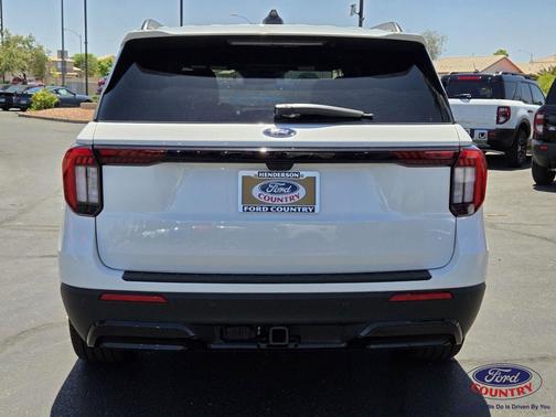 Star White Metallic Tri-Coat 2026 Ford Explorer ST-Line