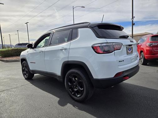 2023 Jeep Compass Trailhawk