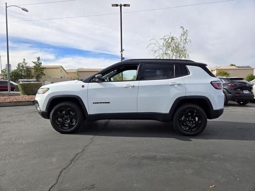 2023 Jeep Compass Trailhawk