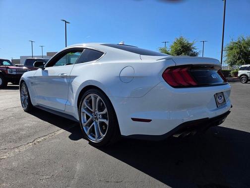 Oxford White 2022 Ford Mustang GT Premium