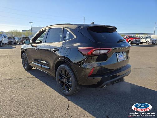 2026 Ford Escape ST-Line Elite