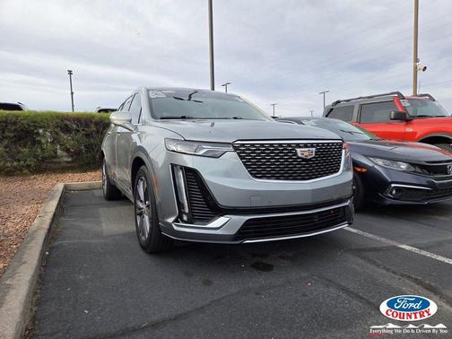 Argent Silver Metallic 2023 Cadillac XT6 Premium Luxury FWD