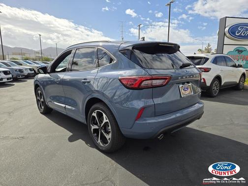 2025 Ford Escape ST-Line Elite