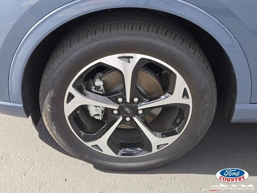 2025 Ford Escape ST-Line Elite