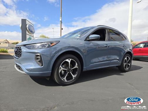 2025 Ford Escape ST-Line Elite