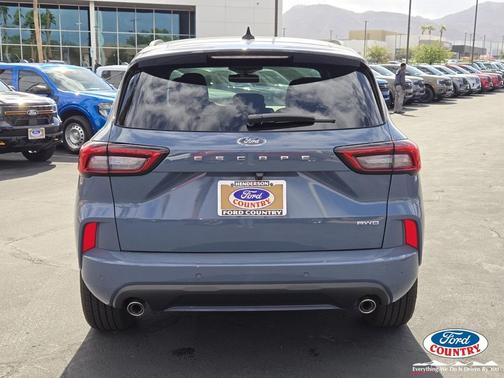 2025 Ford Escape ST-Line Elite