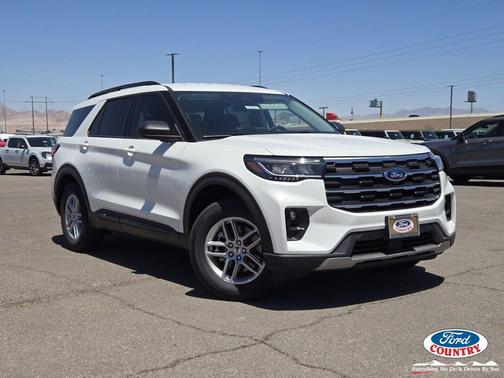 Star White Metallic Tri-Coat 2026 Ford Explorer Active
