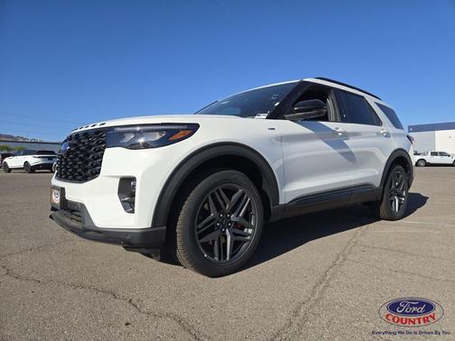 Star White Metallic Tri-Coat 2026 Ford Explorer ST-Line