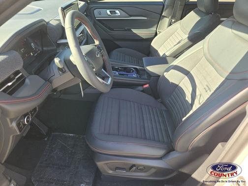 Star White Metallic Tri-Coat 2026 Ford Explorer ST-Line
