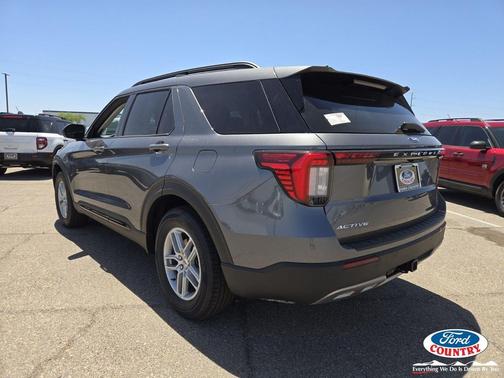 Carbonized Gray Metallic 2026 Ford Explorer Active