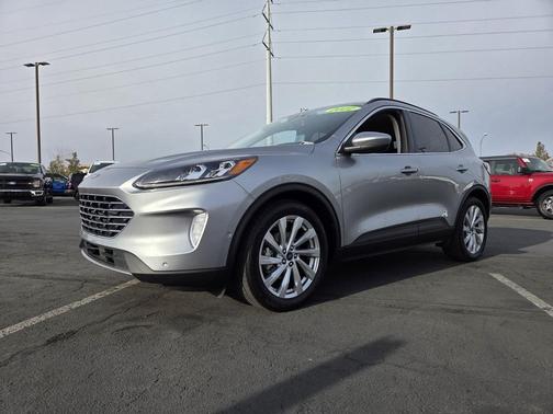 2022 Ford Escape Titanium