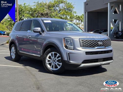 Everlasting Silver 2021 Kia Telluride LX