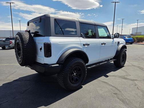 Oxford White 2023 Ford Bronco Wildtrak