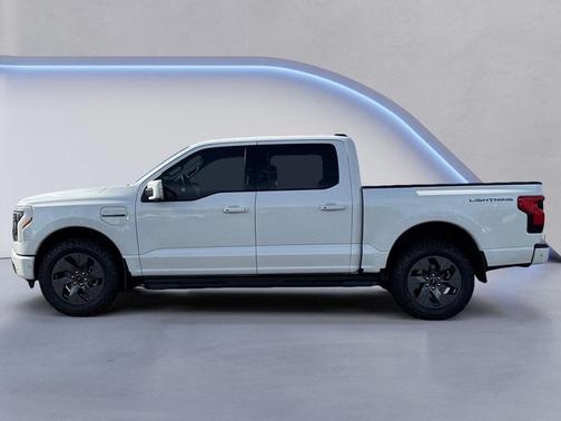 2022 Ford F-150 Lightning LARIAT