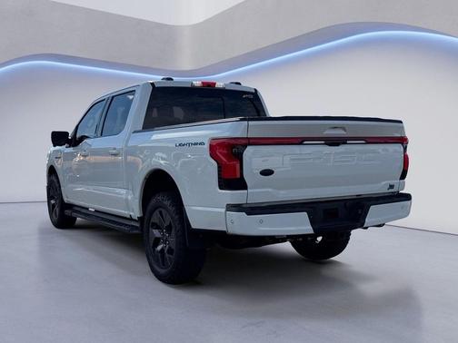 2022 Ford F-150 Lightning LARIAT