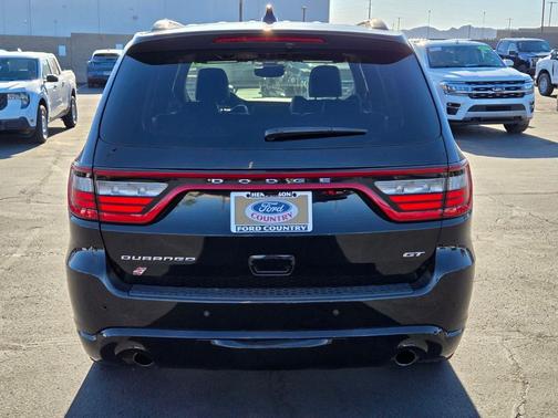 DB Black Crystal Clearcoat 2024 Dodge Durango GT Plus